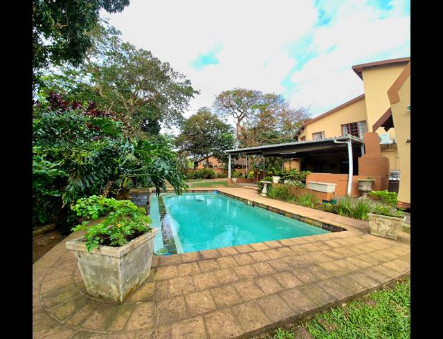 4 BEDROOM HOUSE FOR SALE IN MEER EN SEE